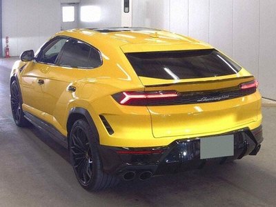 LAMBORGHINI URUS - 2