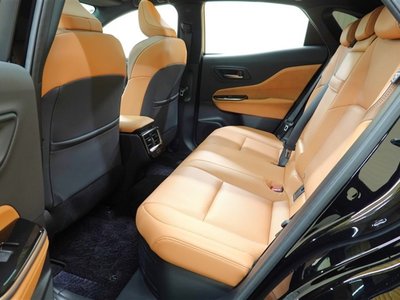 TOYOTA CROWN SPORT - 10