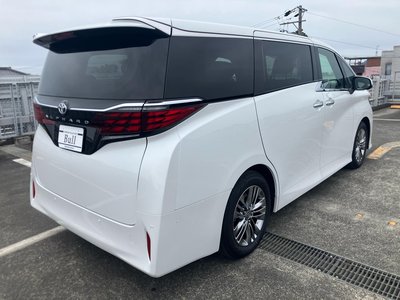 TOYOTA ALPHARD - 9