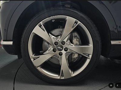 صورة 6 لـ 2023 Genesis GV80