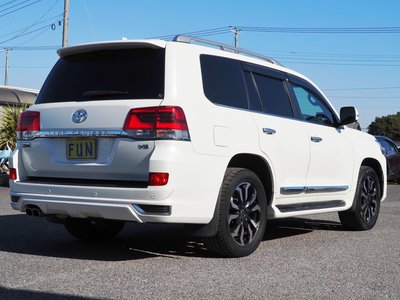 TOYOTA LAND CRUISER 200 - 5