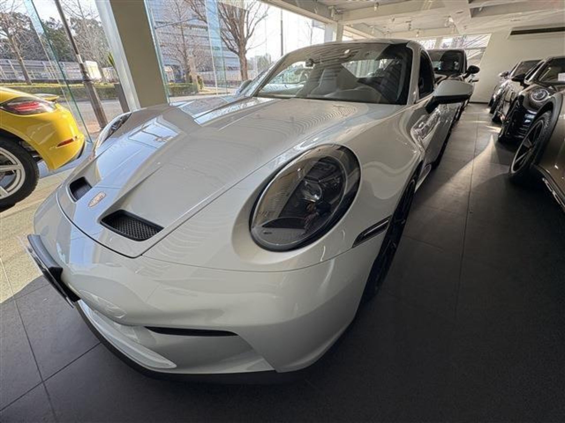 PORSCHE 911 - View 1