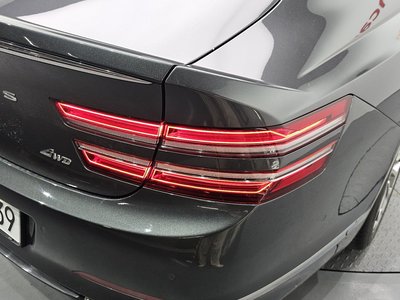 GENESIS G80 (RG3) - 10