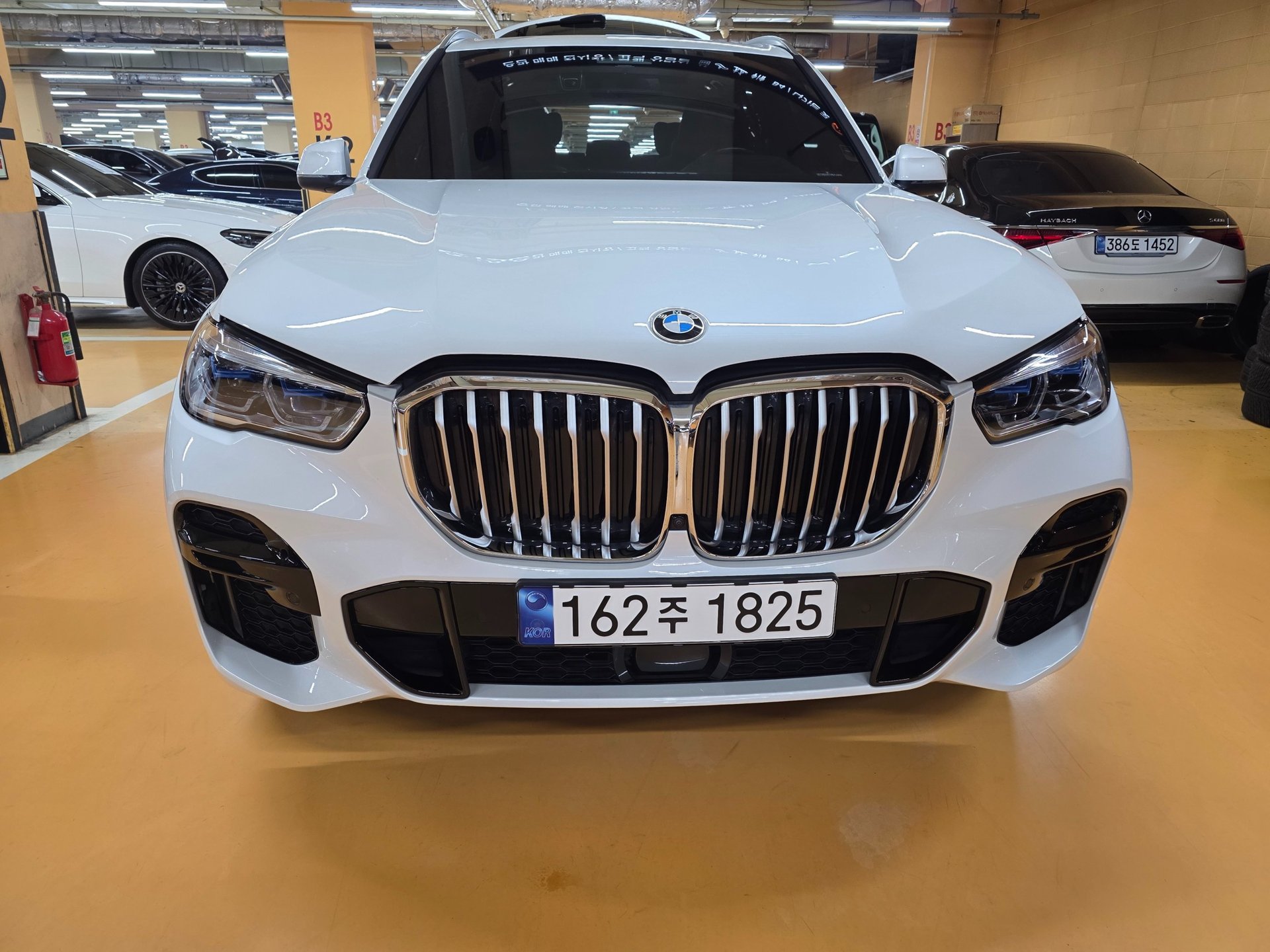 BMW X5 - View 1