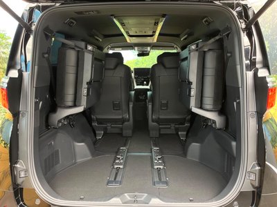 2025 Toyota ALPHARD — миниатюра 12