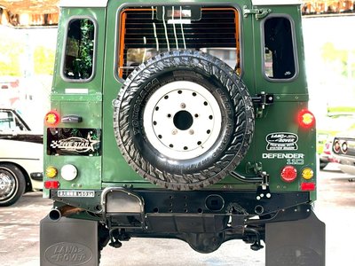 LAND ROVER DEFENDER - 8