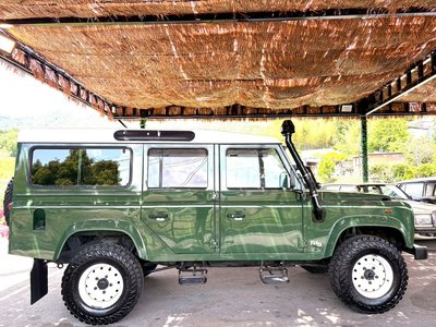 LAND ROVER DEFENDER - 6