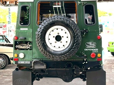 LAND ROVER DEFENDER - 9