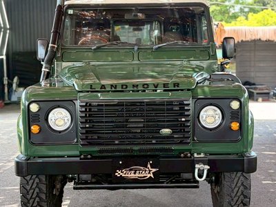 LAND ROVER DEFENDER - 4