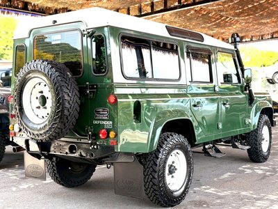 LAND ROVER DEFENDER - 10
