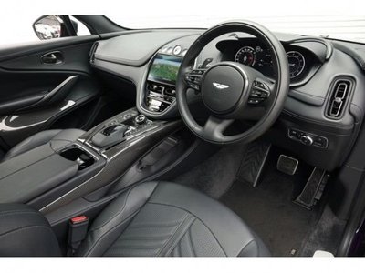 ASTON MARTIN DBX - 7