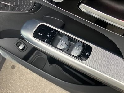 MERCEDES-BENZ GLC - 8