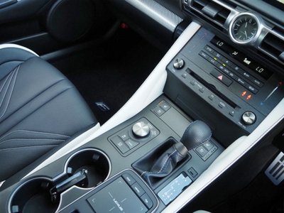 2024 Lexus RC F — миниатюра 42