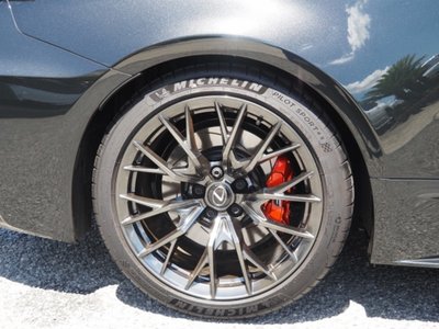 2024 Lexus RC F — миниатюра 21