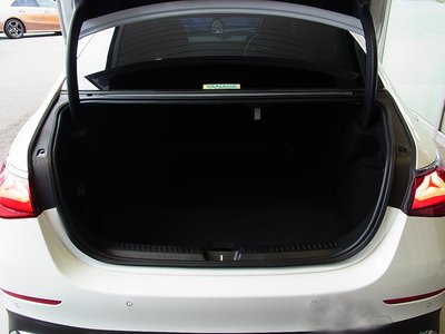 MERCEDES-BENZ E-CLASS - 6