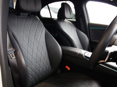 MERCEDES-BENZ E-CLASS - 10