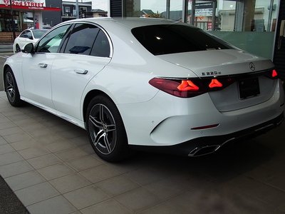 MERCEDES-BENZ E-CLASS - 4