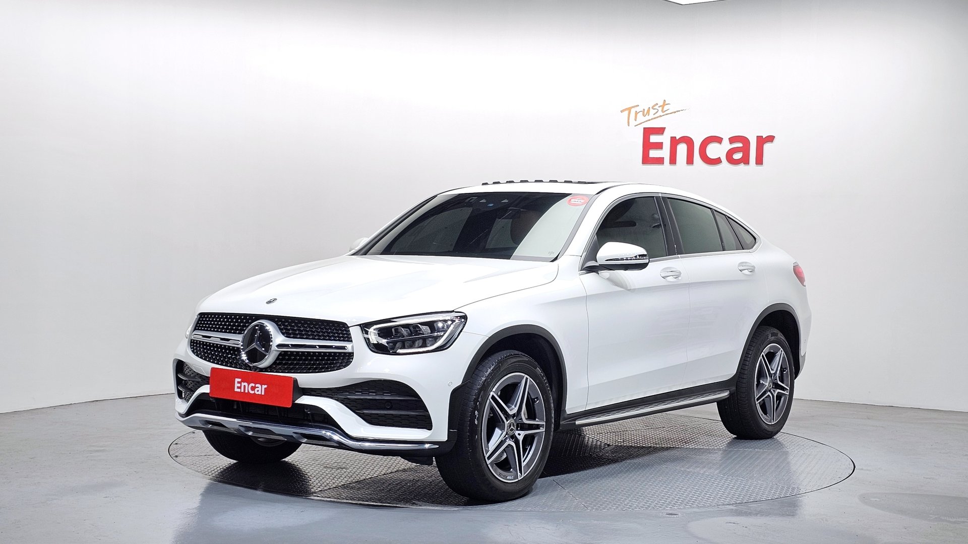 MERCEDES-BENZ GLC - View 1