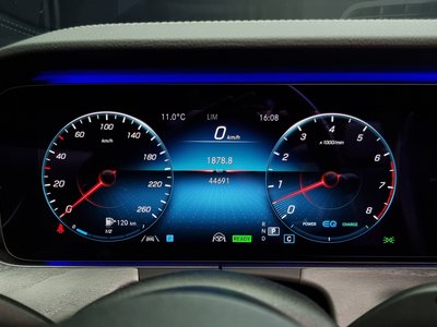 MERCEDES-BENZ E-CLASS - 8