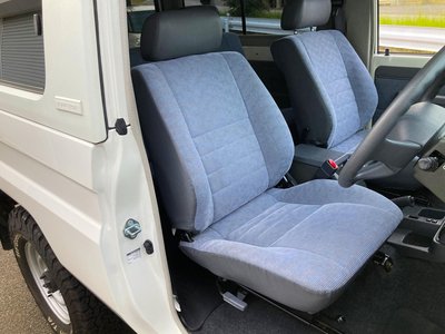 2004 Toyota LAND CRUISER 70 — миниатюра 18
