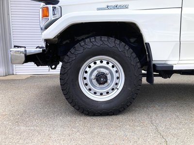 2004 Toyota LAND CRUISER 70 — миниатюра 11