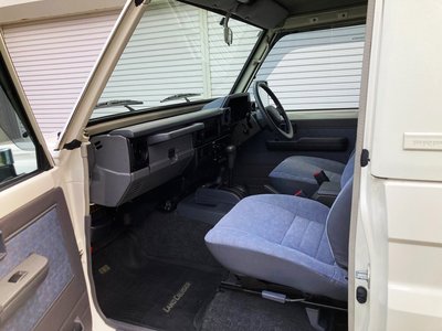 2004 Toyota LAND CRUISER 70 — миниатюра 16
