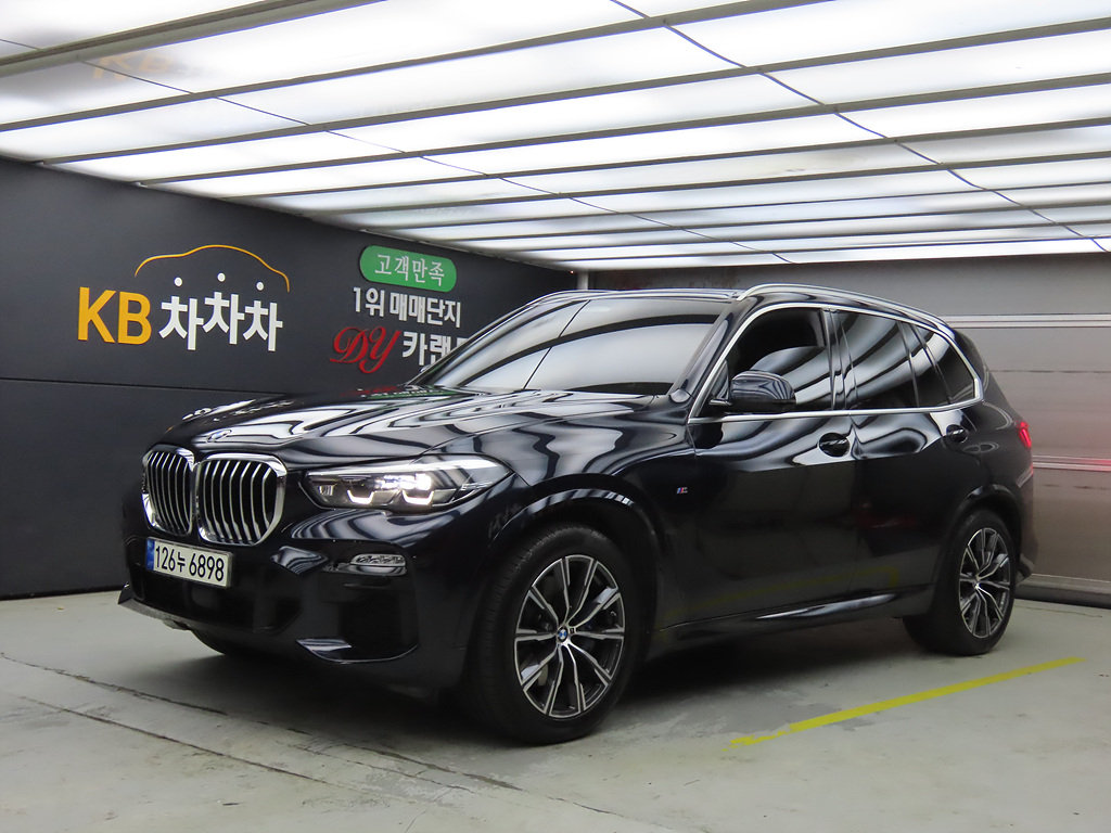 BMW X5 - View 1