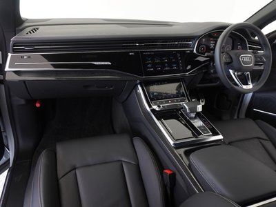 2024 AUDI Q8 thumbnail 27