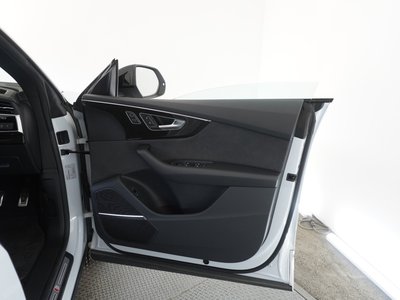 2024 AUDI Q8 thumbnail 26