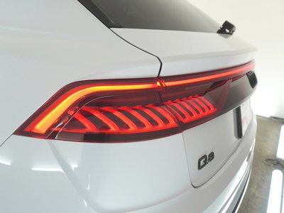 2024 AUDI Q8 photo 9