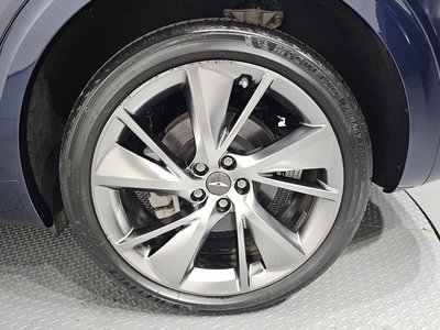 صورة 8 لـ 2021 Genesis GV70