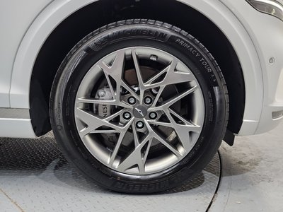 صورة 6 لـ 2024 Genesis GV70