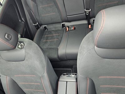 MERCEDES-BENZ EQA - 10