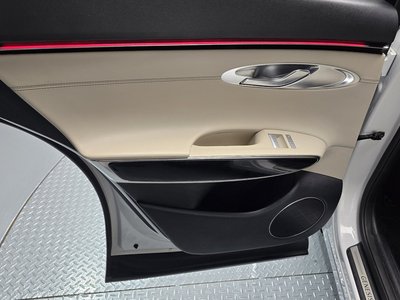 2025 Genesis GV70 — миниатюра 15