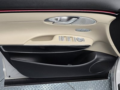 2025 Genesis GV70 — миниатюра 14