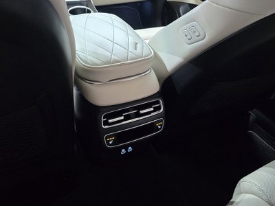 2025 Genesis GV70 — миниатюра 27