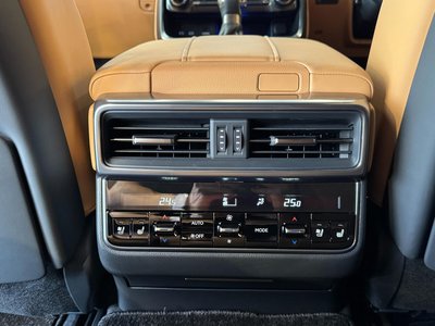 2025 Lexus LX 缩略图 50