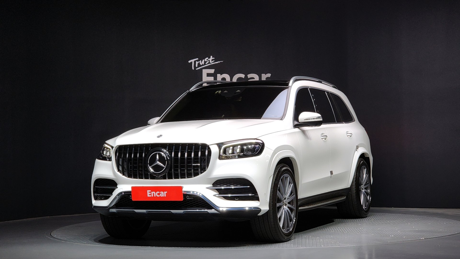 MERCEDES-BENZ GLS - View 1