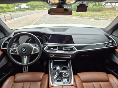 2022 BMW X7 — фото 10