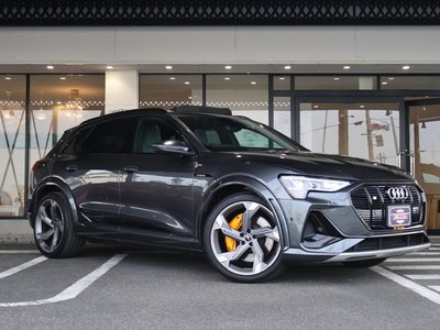 AUDI E-TRON S - 4