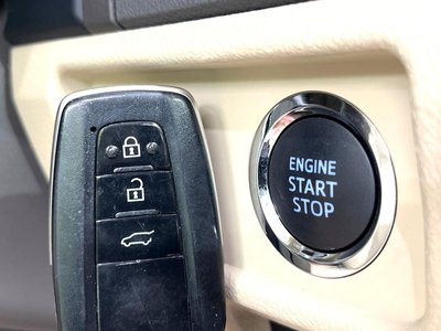TOYOTA LAND CRUISER PRADO - 8