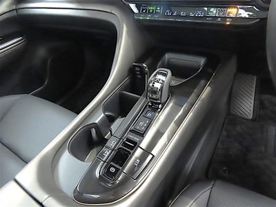 صورة مصغرة 29 لـ 2025 Toyota CROWN ESTATE