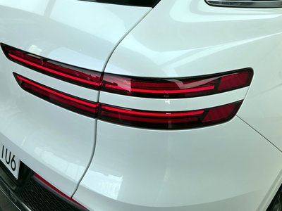 2022 Genesis GV70 photo 10