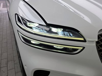 2022 Genesis GV70 photo 9