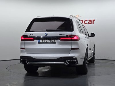 2022 BMW X7 — фото 4