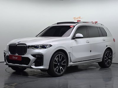 2022 BMW X7 — фото 1