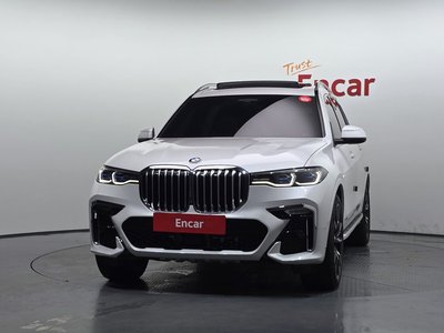 2022 BMW X7 — фото 2