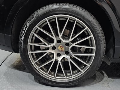 PORSCHE CAYENNE - 8