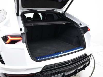 LAMBORGHINI URUS - 9