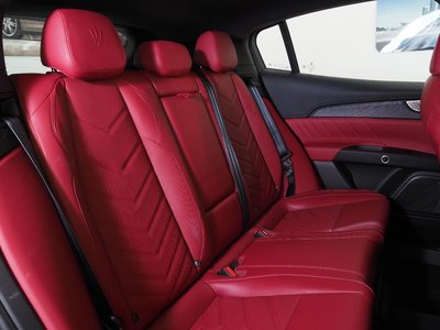 صورة 8 لـ 2025 Maserati GRECALE